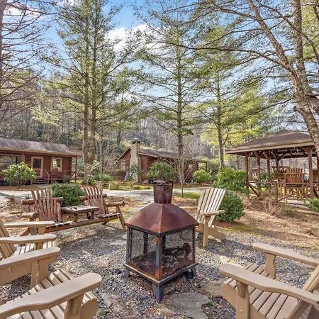 Picturesque Riverside Cabin With Fireplace And Porch Villa Blowing Rock Exterior photo